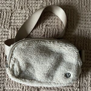 Lululemon belt bag